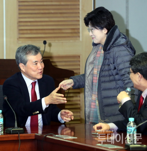 왼쪽부터 이상돈·박주현 의원 ⓒ뉴시스