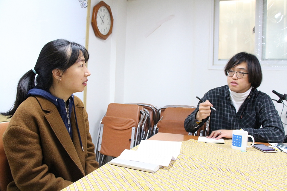 (왼쪽부터) 여성환경연대 단추 활동가, 투데이신문 김태규 기자 ⓒ투데이신문