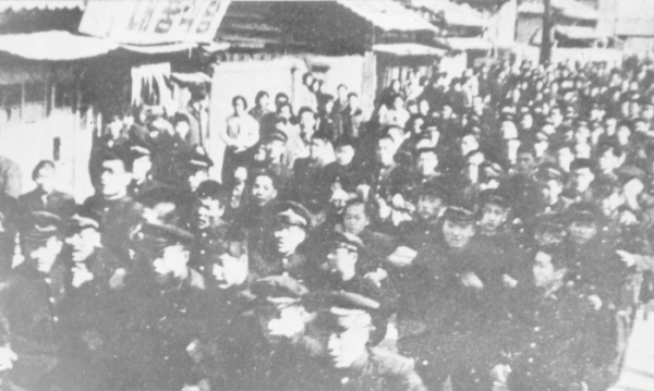 학원의 정치도구화 반대를 외치며 데모하는 경북고교생들/사진제공=4·19혁명기념도서관