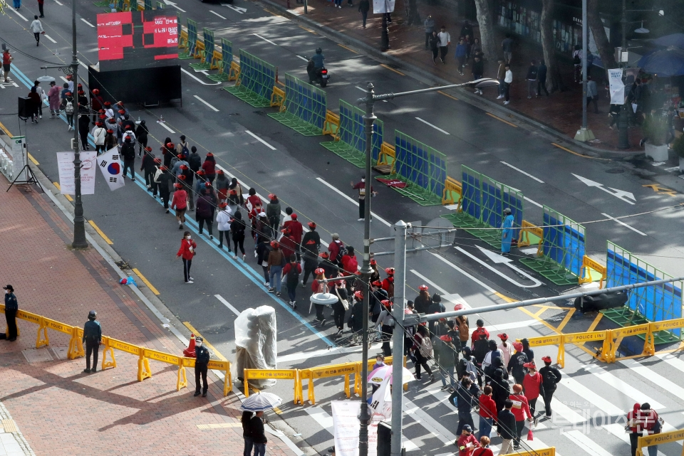 지난 10월 6일 서울 종로구 혜화역 일대에서 열린 ‘편파판결, 불법촬영 규탄시위’ ⓒ뉴시스