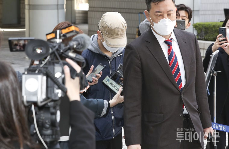 지난 9일 서울중앙지법에서 열린 구속 전 피의자심문(영장실질심사)에 참석하는 ‘부따’ A군 ⓒ뉴시스