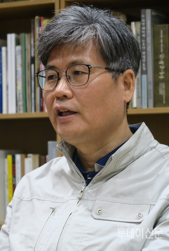 5공 당시 강제징집 녹화·선도공작 피해자인 양창욱씨가 본지와 인터뷰하고 있다. ⓒ투데이신문