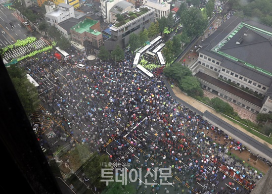 15일 서울 종로구 광화문 광장 열린 8·15 대규모 집회 ⓒ뉴시스