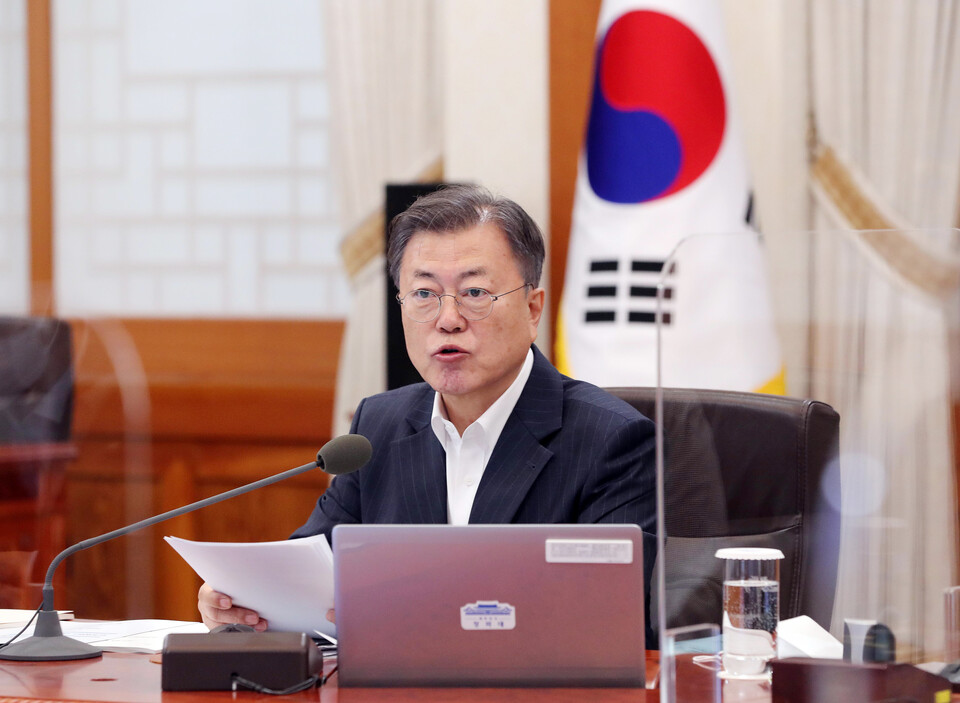 문재인 대통령이 14일 청와대 본관에서 열린 대외경제안보전략회의를 주재하며 발언하고 있다. ⓒ뉴시스