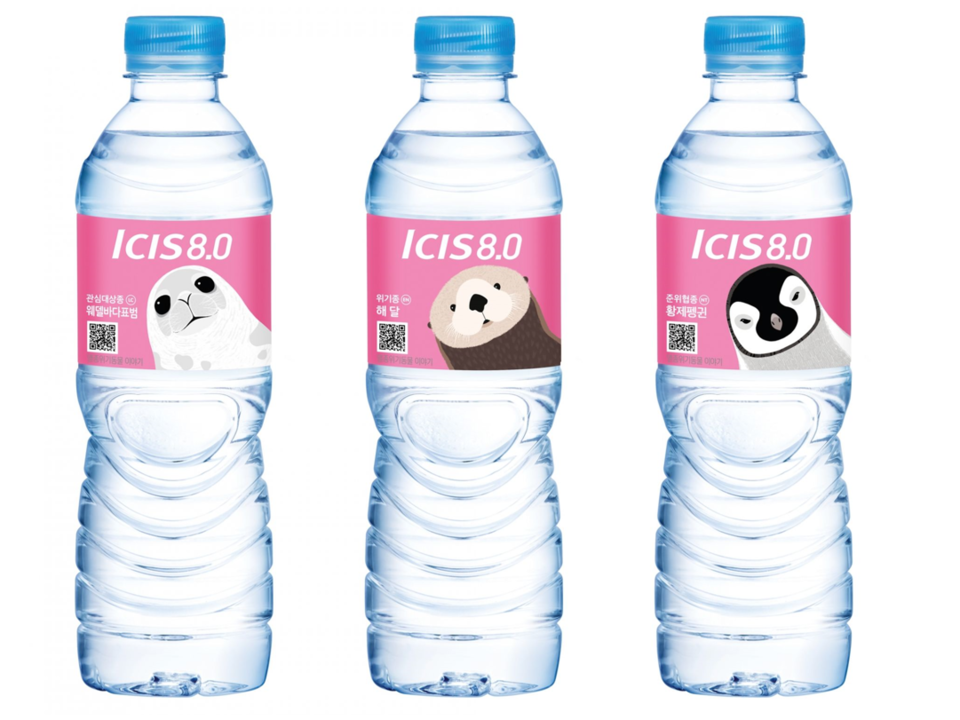&nbsp;‘아이시스8.0x성실화랑 에디션’ [사진제공=롯데칠성음료]<br>