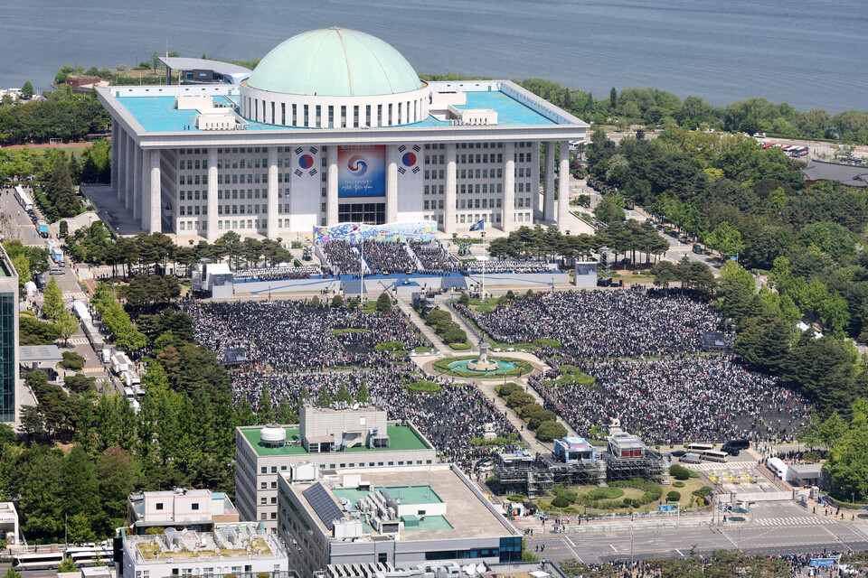 제20대 대통령 취임식이 열리는 서울 여의도 국회의사당 앞 잔디마당. [사진제공=뉴시스]