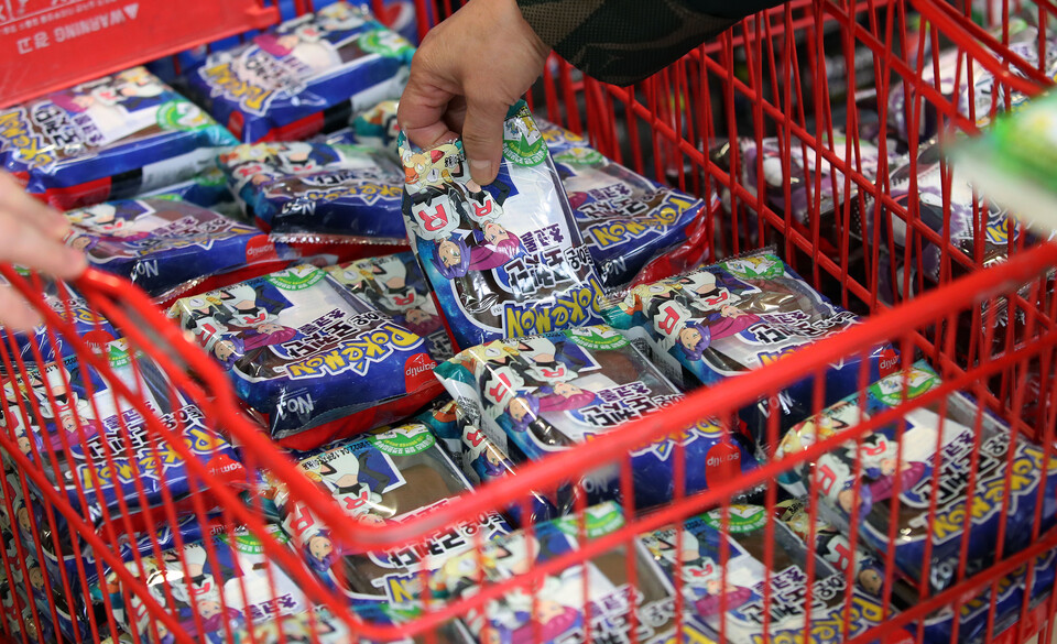 진열 대기 중인 포켓몬빵 [사진제공=뉴시스]