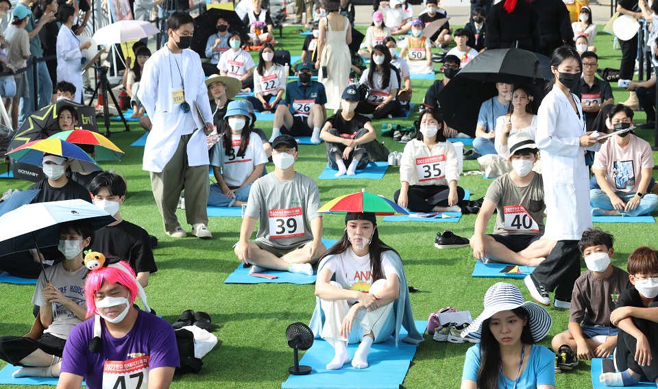 3년 만에 돌아온 '한강 멍때리기 대회'…우승자는 30대 한화 이글스 팬 < 사회일반 < 사회 < 기사본문 - 투데이신문