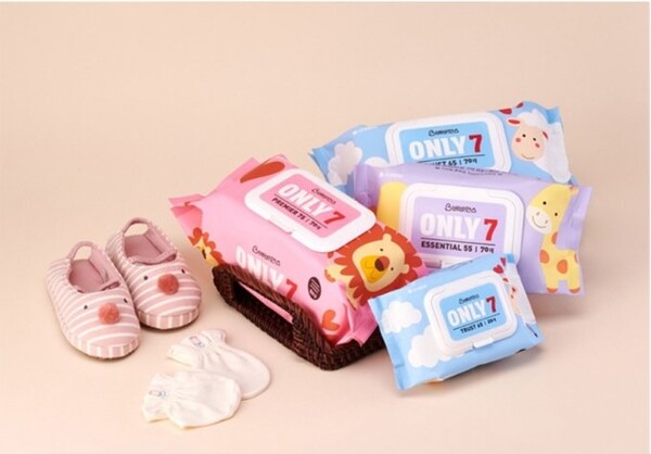 ‘베비언스 온리7 에센셜55’ 물티슈 [사진제공=LG생활건강]<br>