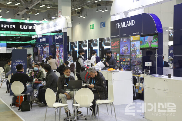 해외 무역투자 관련 기관들도 현장을 찾아 비즈매칭을 진행 중이다. ⓒ투데이신문