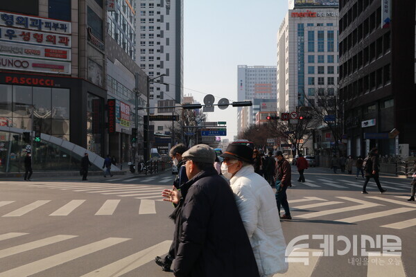 화재가 발생했던 중앙로역 인근 도로. 다시금 활기를 되찾고 있다&nbsp;ⓒ투데이신문