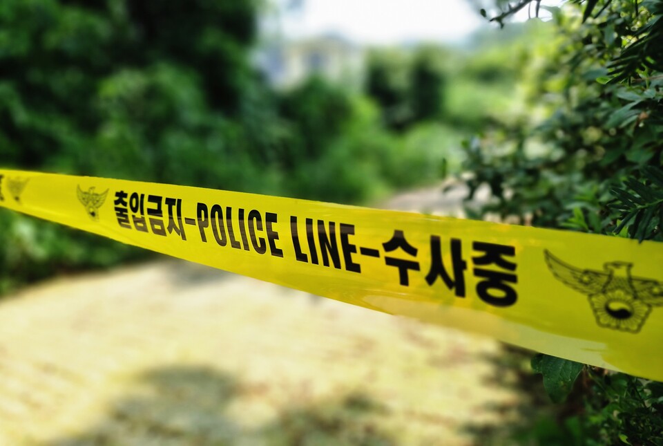 지난 6일 오전 경기 김포 대곶면 한 텃밭에 인천 출생 미신고 영아 시신을 수색하기 위해 경찰이 폴리스라인을 설치했다. [사진제공=뉴시스]