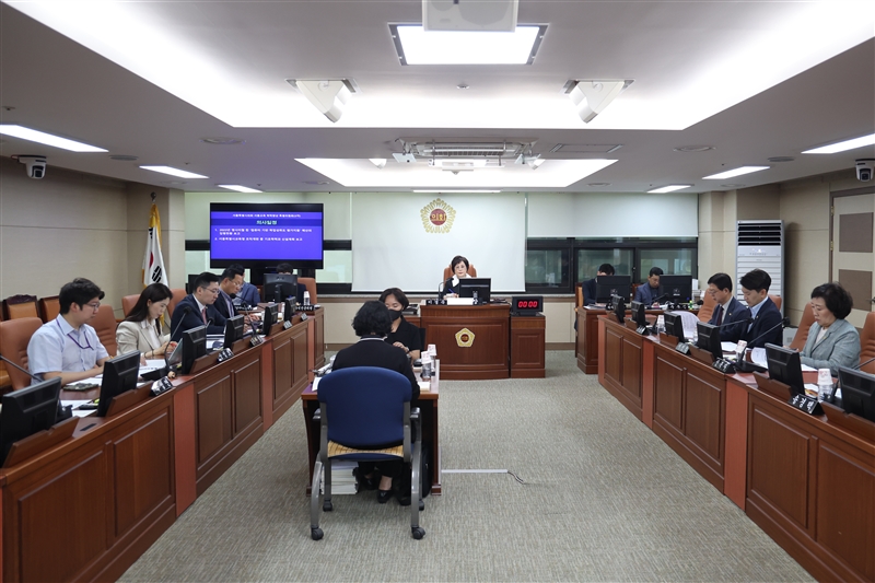 서울교육학력향상특별위원회 전체회의. [사진제공=서울시의회]