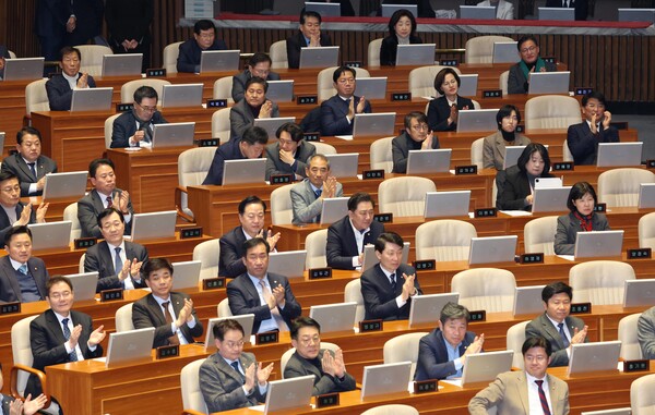 지난 25일 서울 여의도 국회에서 제412회국회(임시회) 제1차 본회의가 열리고 있다. [사진제공=뉴시스]