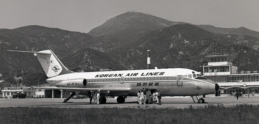 1969년 민영화 당시 대한항공이 운영한 유일한 제트 여객기 [사진제공=대한항공]<br>