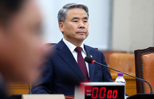 지난해 9월 18일 당시 국방부 이종섭 장관이 서울 여의도 국회 국방위원회 전체회의에 자리하고 있다. [사진제공=뉴시스]