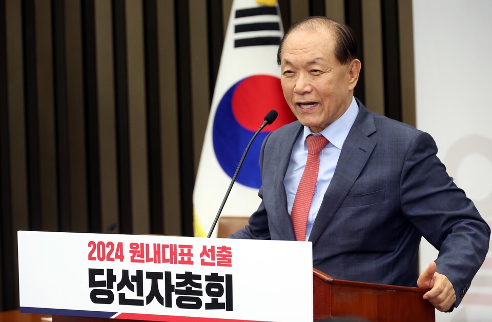 황우여 국민의힘 비상대책위원장이 9일 오후 서울 여의도 국회에서 열린 국민의힘 2024 원내대표 선출 당선자총회에서 발언을 하고 있다. 2024.05.09. [사진제공=뉴시스]