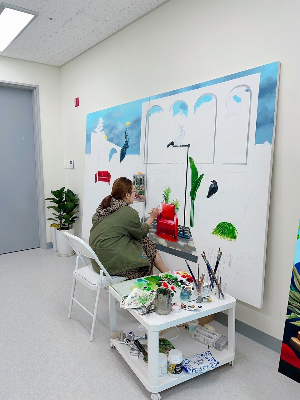 작업 중인 최소희 작가. [사진=본인 제공]