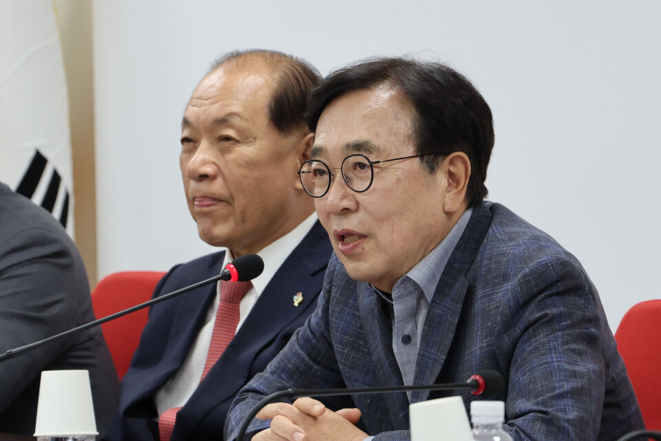 서병수 국민의힘 전당대회 선거관리위원장이 3일 오후 서울 여의도 국민의힘 당사에서 열린 제4차 전당대회 선거관리위원회 임명장 수여식 및 1차회의에서 발언하고 있다. [사진제공=뉴시스]