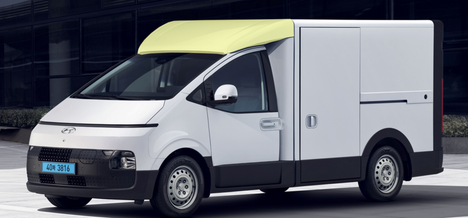 무도장 복합재 성형 기술이 적용된 ST1 카고 [사진제공=현대차]