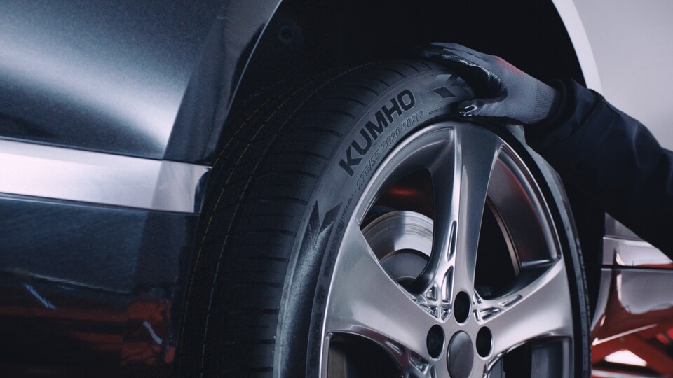 금호타이어가 7월 한달간 여름철 무상점검 캠페인을 실시한다. [사진제공=금호타이어]