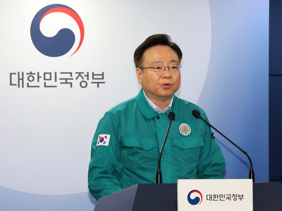 보건복지부 조규홍 장관이 8일 서울 종로구 정부서울청사에서 의사 집단행동 중앙재난안전대책본부 회의 결과에 대해 발언하고 있다. [사진제공=뉴시스]