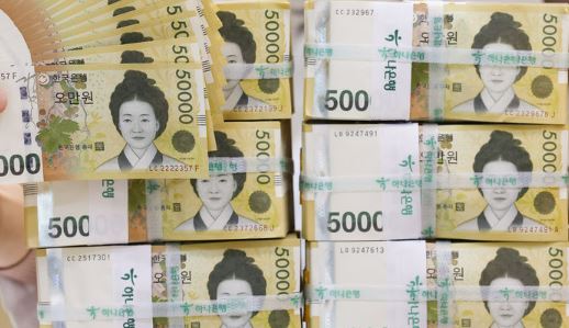 5만원권의 환수율이 올해 상반기 49.1%로, 지난해 상반기 77.8%에 비해 28.7% 하락했다.[사진출처=뉴시스]<br>