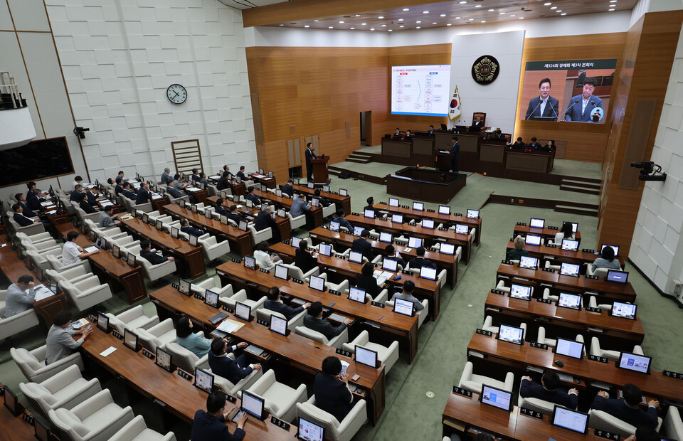 오세훈 서울시장이 12일 서울 중구 서울시의회에서 열린 제324회 정례회 제3차 본회의에서 시정질문에 답하고 있다. 2024. 06. 12. [사진제공=뉴시스]