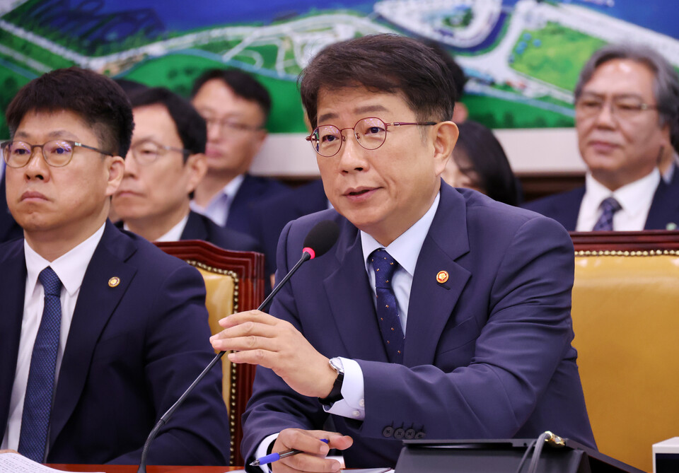 박상우 국토교통부 장관이 21일 오전 서울 여의도 국회에서 열린 국토교통위원회 전체회의에서 의원 질의에 발언하고 있다. [사진제공=뉴시스]