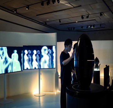 LENA&nbsp;II&nbsp;80&nbsp;X&nbsp;90&nbsp;CM&nbsp;Kinetic,&nbsp;interactive&nbsp;sound&nbsp;(2024)<br>