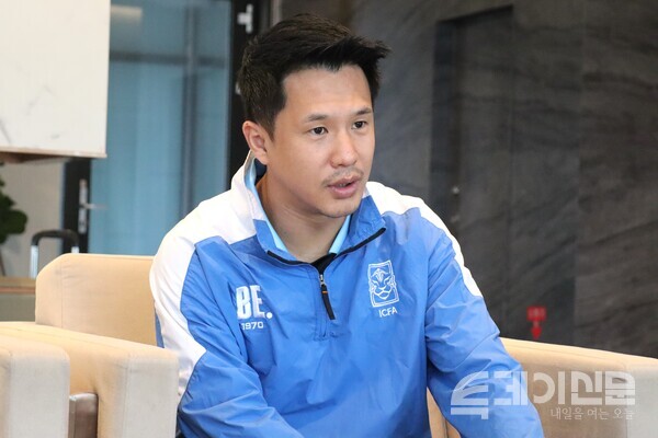 이한별 감독이 인터뷰에 응하고 있다.&nbsp;ⓒ투데이신문