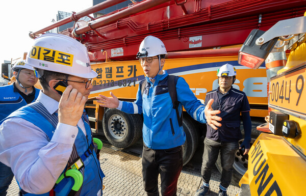 DL이앤씨가 통합 스마트 안전관제 플랫폼을 현장에 도입한다.  [사진제공=DL이앤씨]