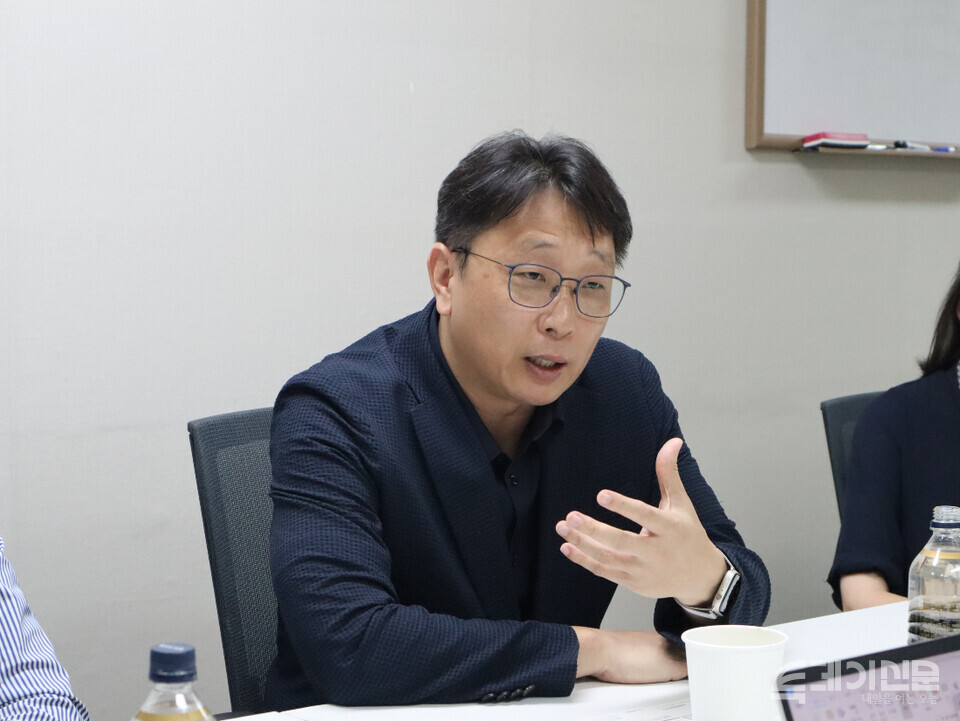 &lt;투데이신문&gt;이 진행한 좌담회에서 아시아미래인재연구소 최윤식 소장이 발언하고 있다. ⓒ투데이신문