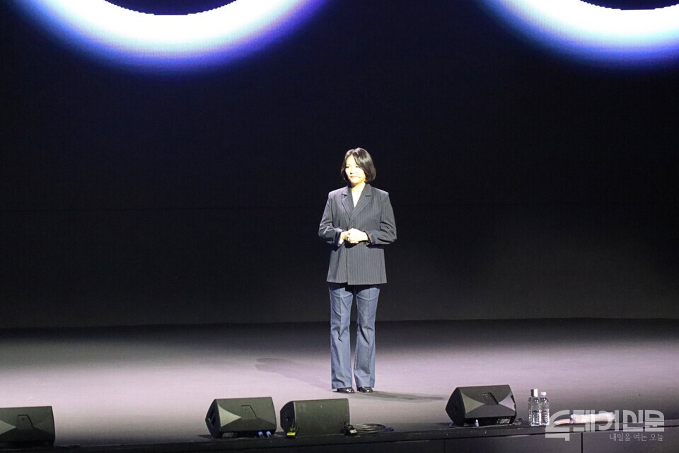 네이버 최수연 대표가 기술 키노트 세션에서 기조연설을 진행하고 있다. ⓒ투데이신문