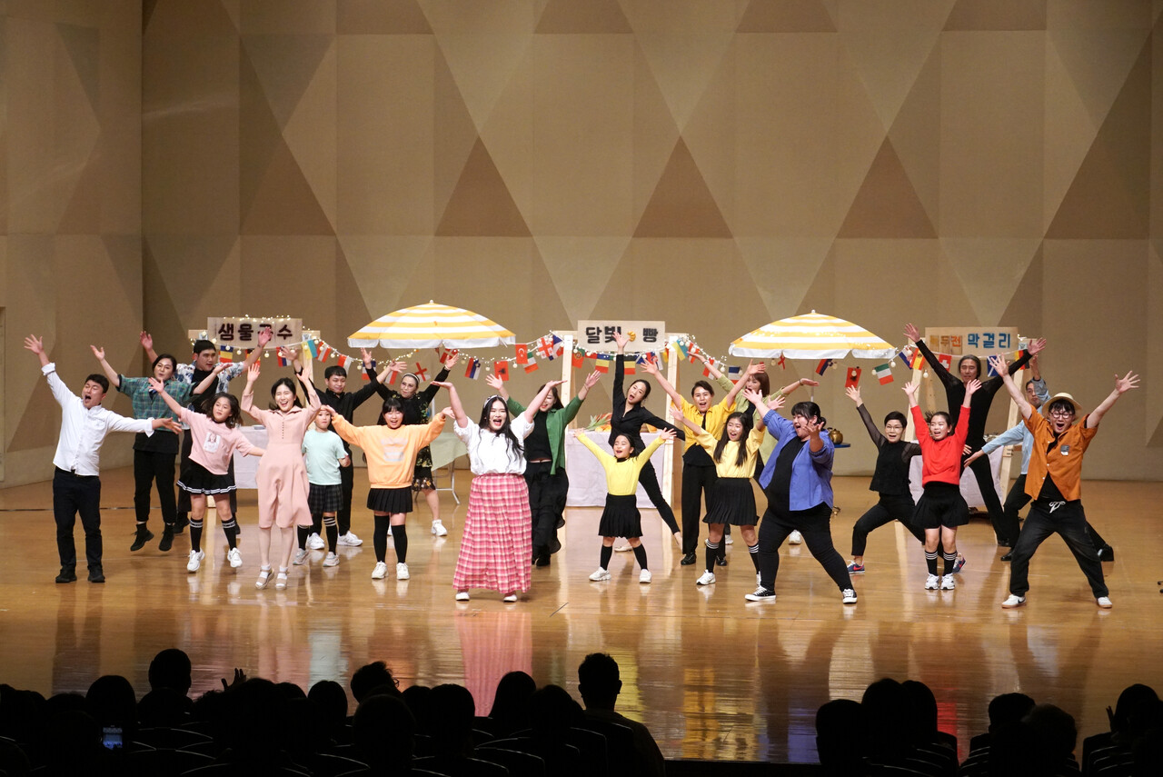 뮤지컬 달빛옥상 공연 모습 일부. [사진제공=음악놀이터]