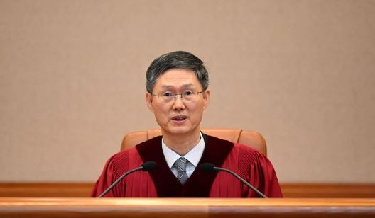 문형배 헌법재판소장 권한대행이 4일 서울 종로구 헌법재판소에서 열린 윤석열 대통령의 탄핵심판 선고기일에서 발언하고 있다.&nbsp;[사진출처=뉴시스]<br>