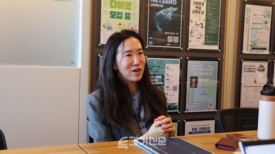 투데이신문과 인터뷰를 진행하고 있는 국민대학교 글로벌융합학부 김선애 연구교수 ©투데이신문