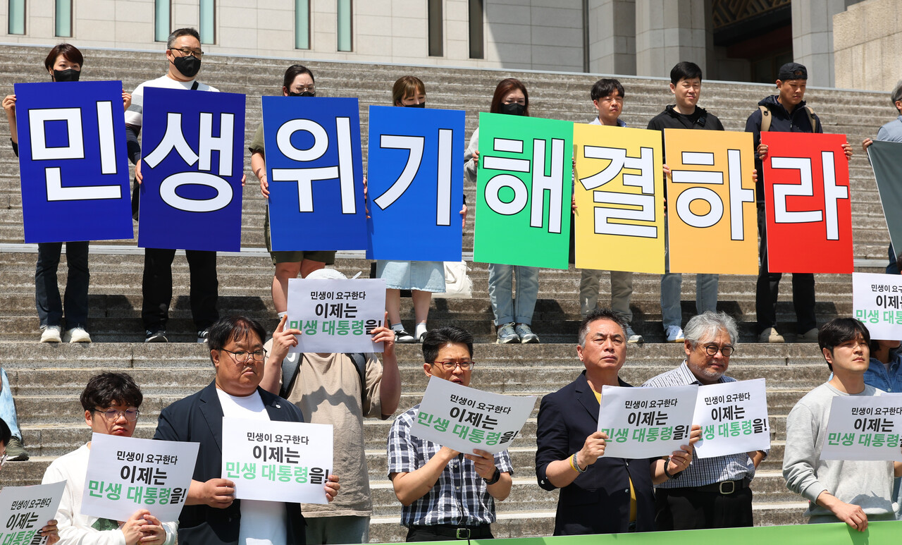대선을 약 보름 앞두고, 더불어민주당 이재명 후보와 국민의힘 김문수 후보는 극심한 내수 부진과 소상공인이 겪고 있는 어려움을 타개할 수 있는 공략을 전면에 내세우고 있다. [사진=뉴시스]