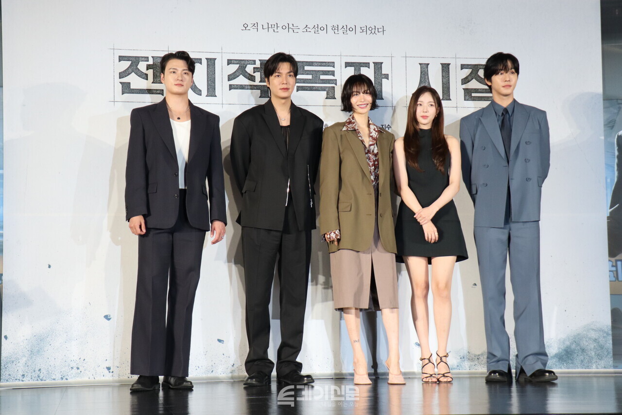 &lt;전지적 독자 시점&gt; 제작보고회에 참석한 (왼쪽부터) 배우 신승호, 이민호, 나나, 채수빈, 안효섭 ©투데이신문