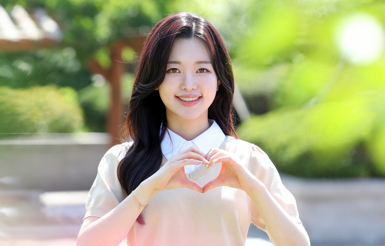 KBS 산책길에서 포즈를 취하는 노희지 앵커. [사진=본인제공]