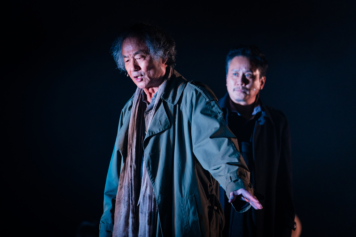 연극 &lt;단테 신곡&gt;에서 베르길리우스 역을 맡은 정동환 배우 [사진제공=극단 피악]