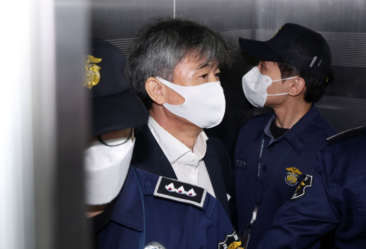 이종호 전 블랙펄인베스트먼트 대표가 10일 오전 서울 서초구 순직해병 특검팀 사무실에 참고인 조사를 받기 위해 출석하고 있다. [사진제공=뉴시스]