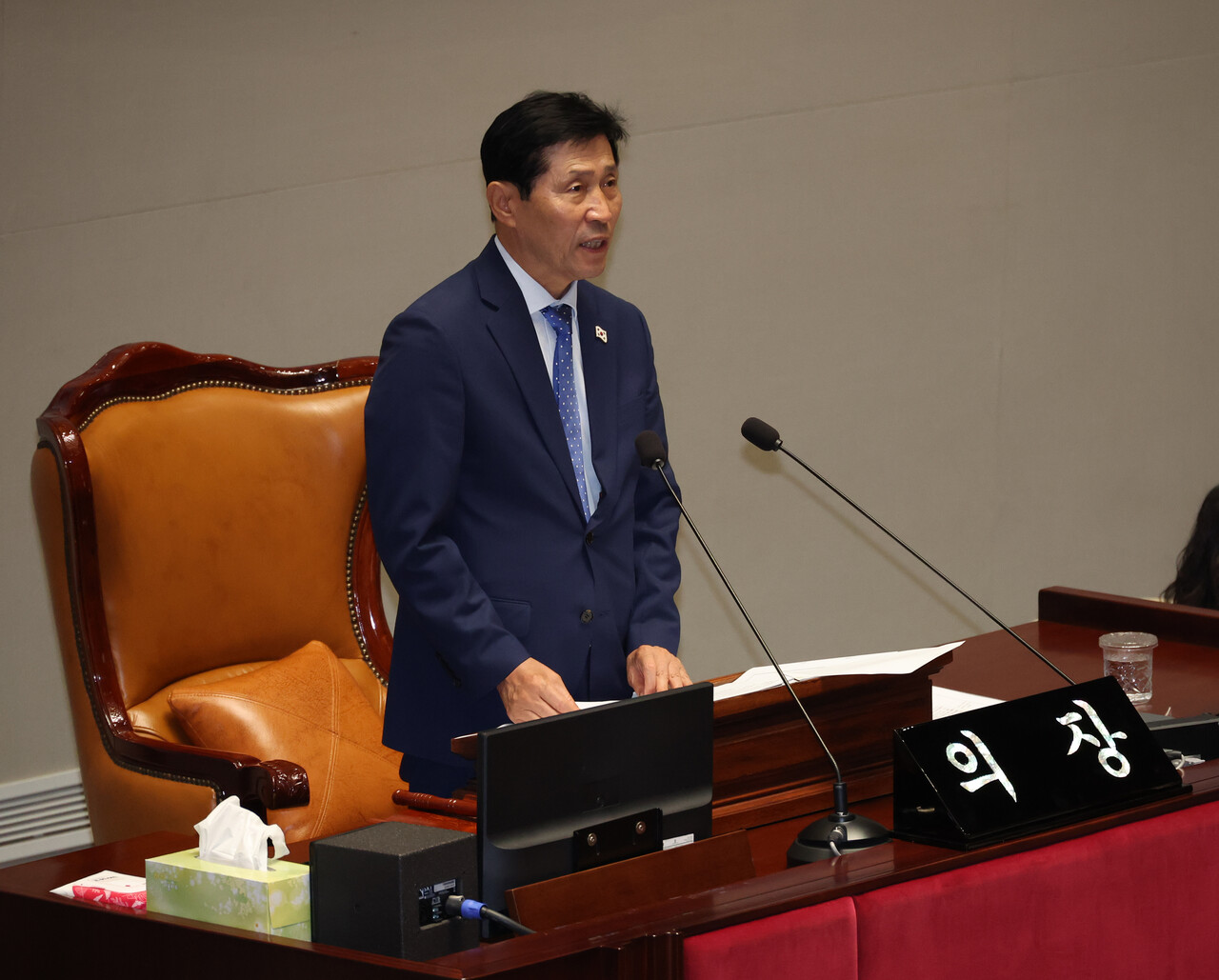 이학영 국회 부의장이 지난 7월 25일 서울 여의도 국회에서 열린 제21회 대한민국 어린이국회 본회의에서 개회사를 하고 있다. [사진제공=뉴시스]