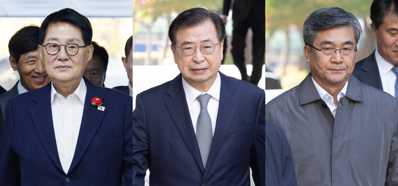 ‘서해 공무원 피격 사건’ 은폐 및 ‘월북몰이’ 혐의로 기소된 박지원(왼쪽부터) 전 국가정보원장, 서훈 전 국가안보실장, 서욱 전 국방부 장관이 지난해 11월 5일 서울 서초구 서울중앙지법에서 열린 1심 결심공판에 출석하고 있다. [사진제공=뉴시스]<br>