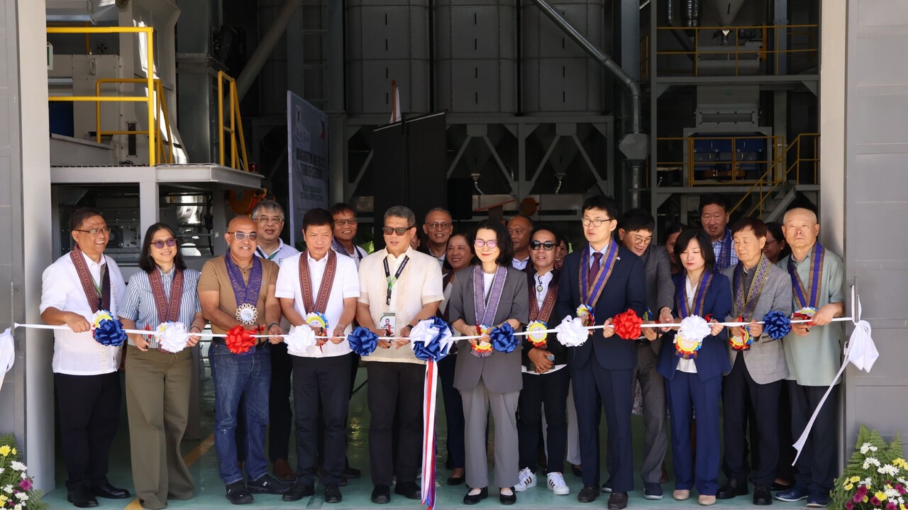 농림식품부 국제농업협력사업으로 지원된 ‘필리핀 고품질 쌀 종자의 지속 가능한 생산·보급을 위한 역량강화사업’ 준공식이 지난 6일 필리핀 누에바에시아주 필라이스 본부에서 개최됐다. [사진=한국농어촌공사]