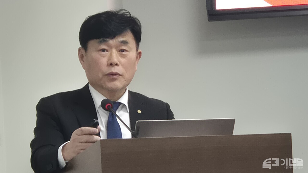 10일 오전 서울 여의도 국회에서 열린 ‘2025년도 보이스피싱 공동포럼’에서 서민금융연구원 안용섭 원장이 발언하고 있다. ⓒ투데이신문