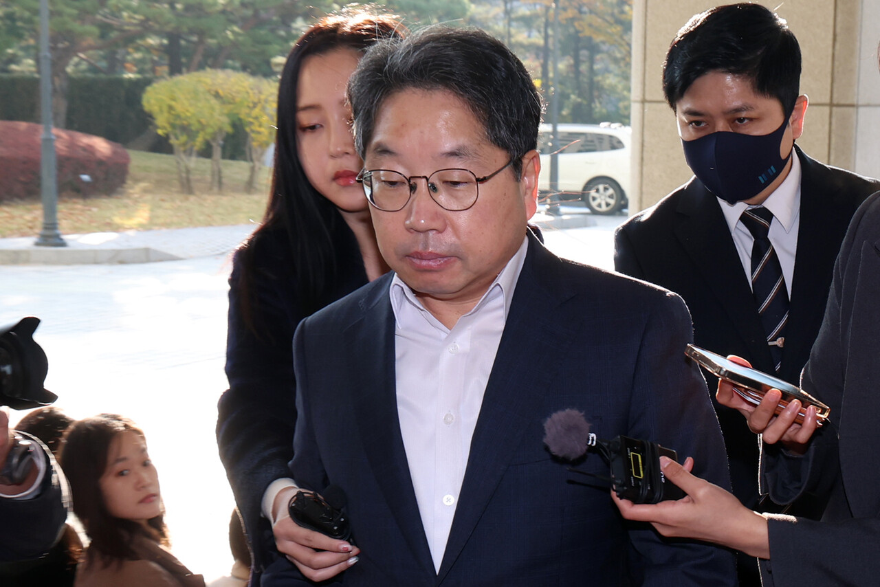 사의를 표명한 당일인 지난 12일 오전 노만석 검찰총장 직무대행이 서울 서초구 대검찰청으로 향하고 있다. [사진제공=뉴시스]<br>