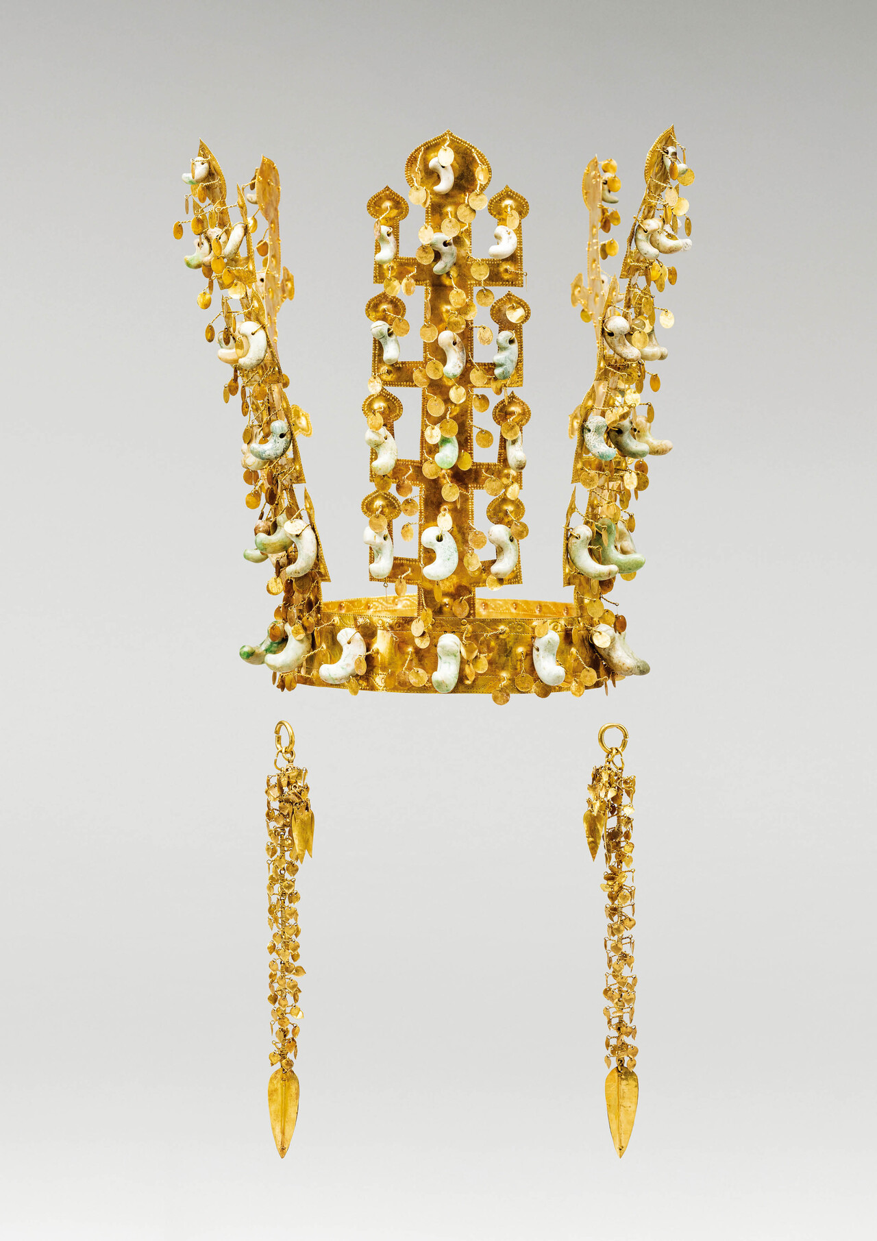 &lt;신라 금관, 권력과 위신&gt;에 전시된 천마총 금관 [사진 제공=국립경주박물관]