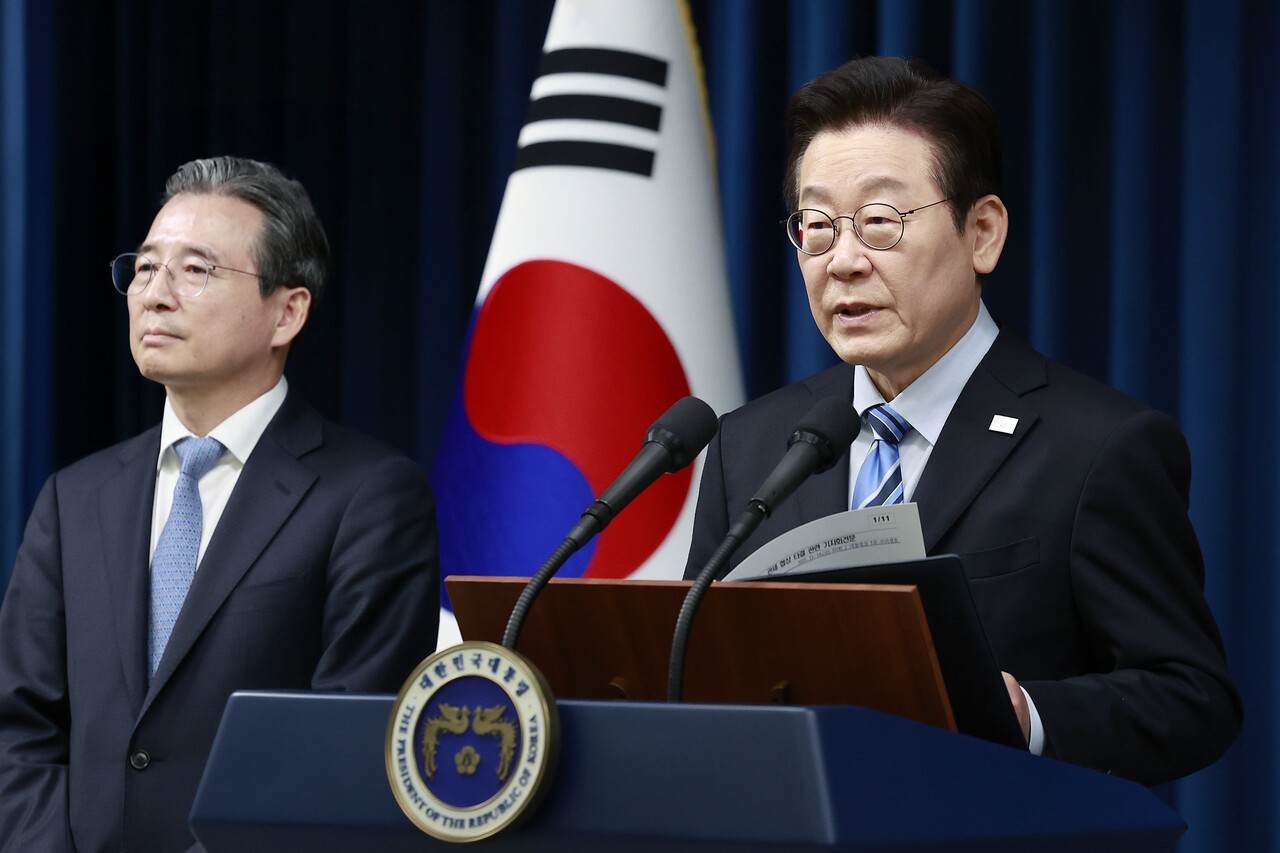 이재명 대통령이 지난 14일 서울 용산 대통령실에서 한·미 간 관세·안보 합의를 문서화하는 '조인트 팩트시트(JFS·합동설명자료)' 관련 발표를 하고 있다. [사진제공=뉴시스]<br>