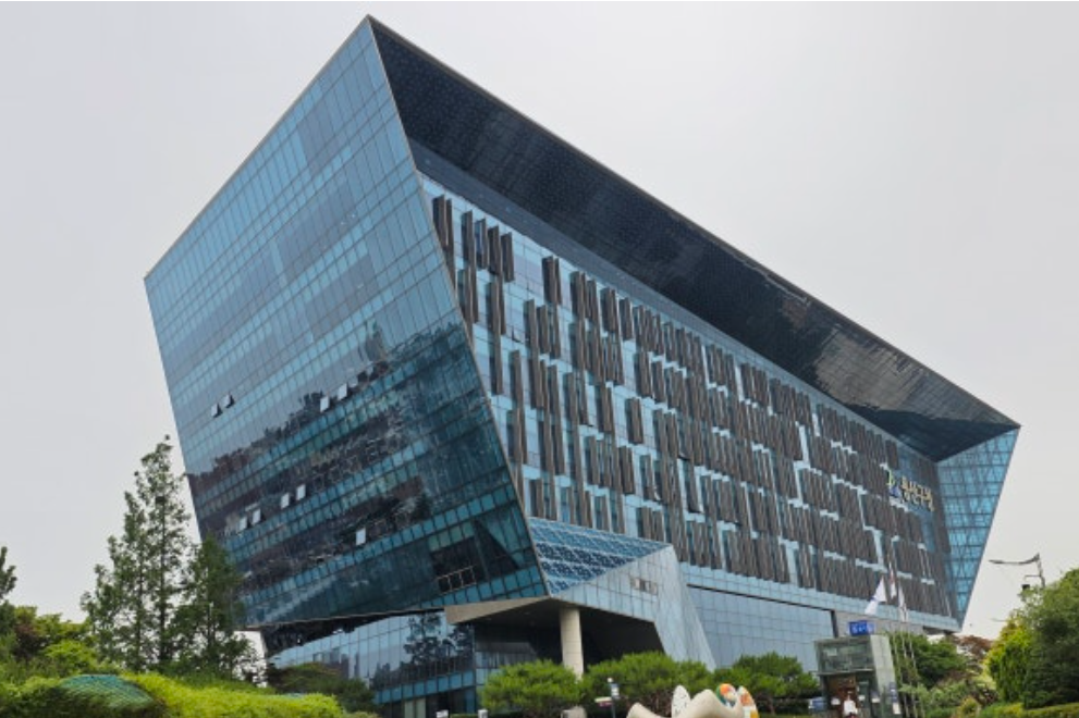 호원대 교육장은 용산구청 지하 3층 용산아트홀 강의실에서 운영 중이다. [사진제공=호원대]